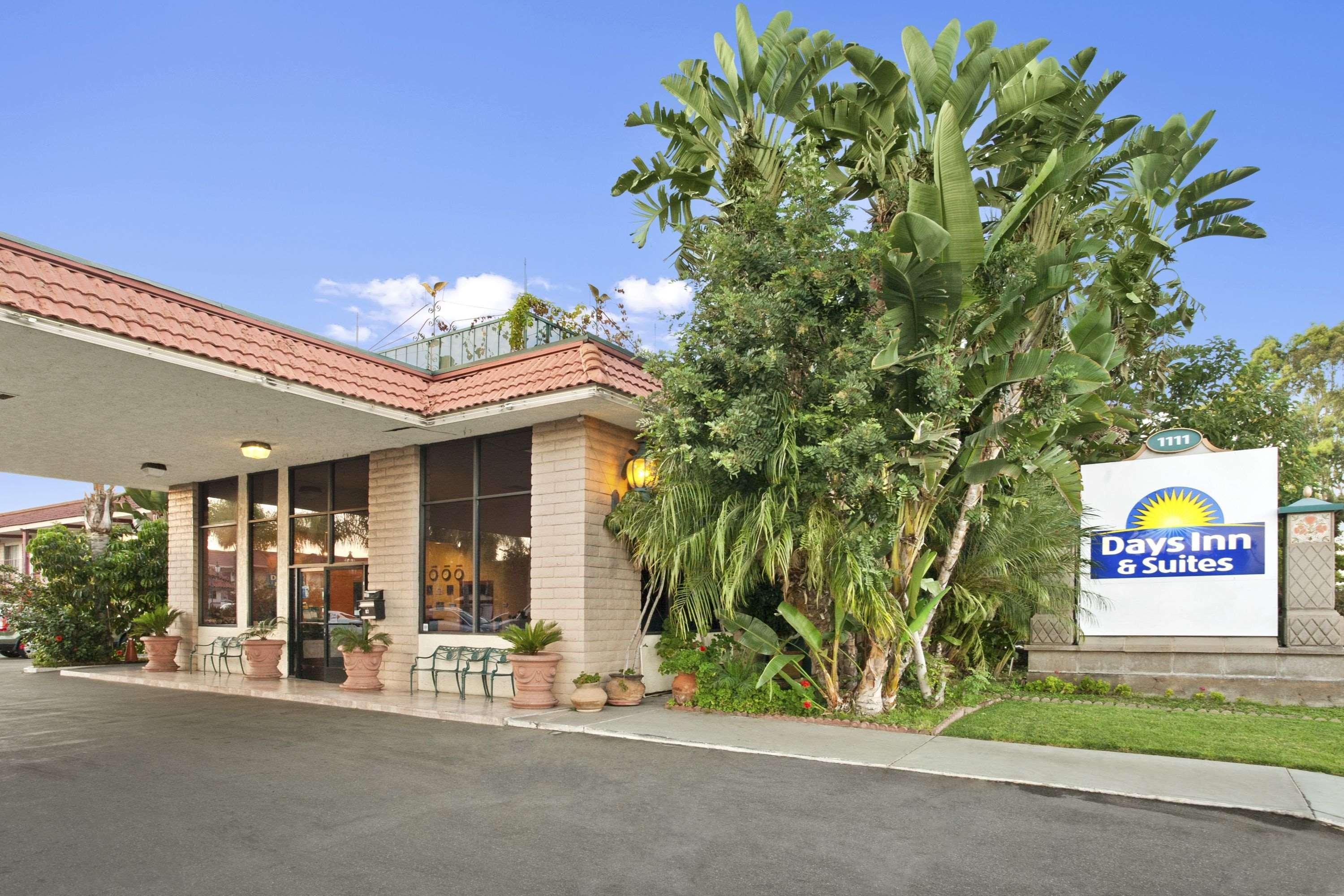 Days Inn & Suites By Wyndham Anaheim At Disneyland Park Luaran gambar