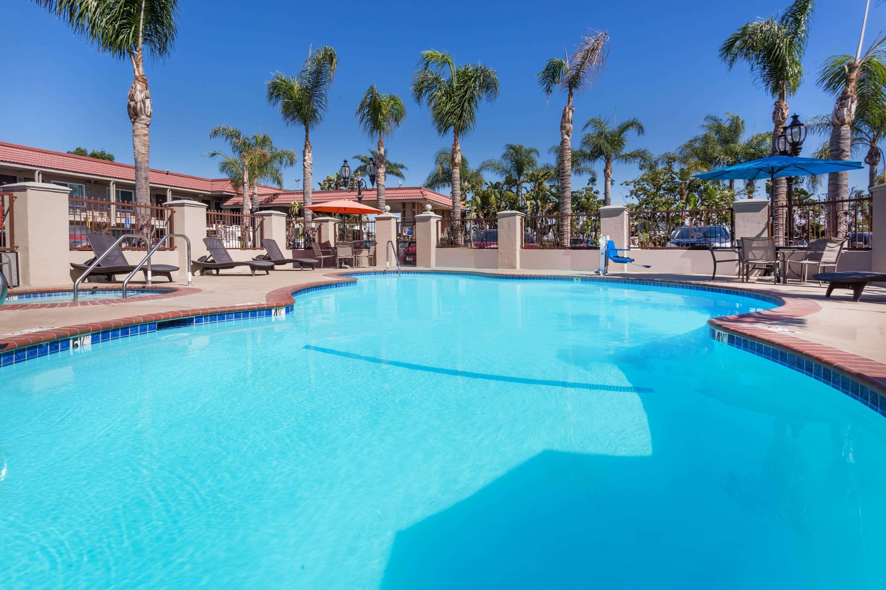 Days Inn & Suites By Wyndham Anaheim At Disneyland Park Luaran gambar